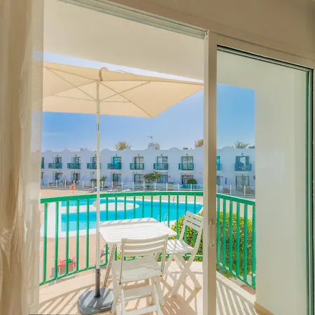 Melodia Pool View & Wifi By Irent Fuerteventura شقة *